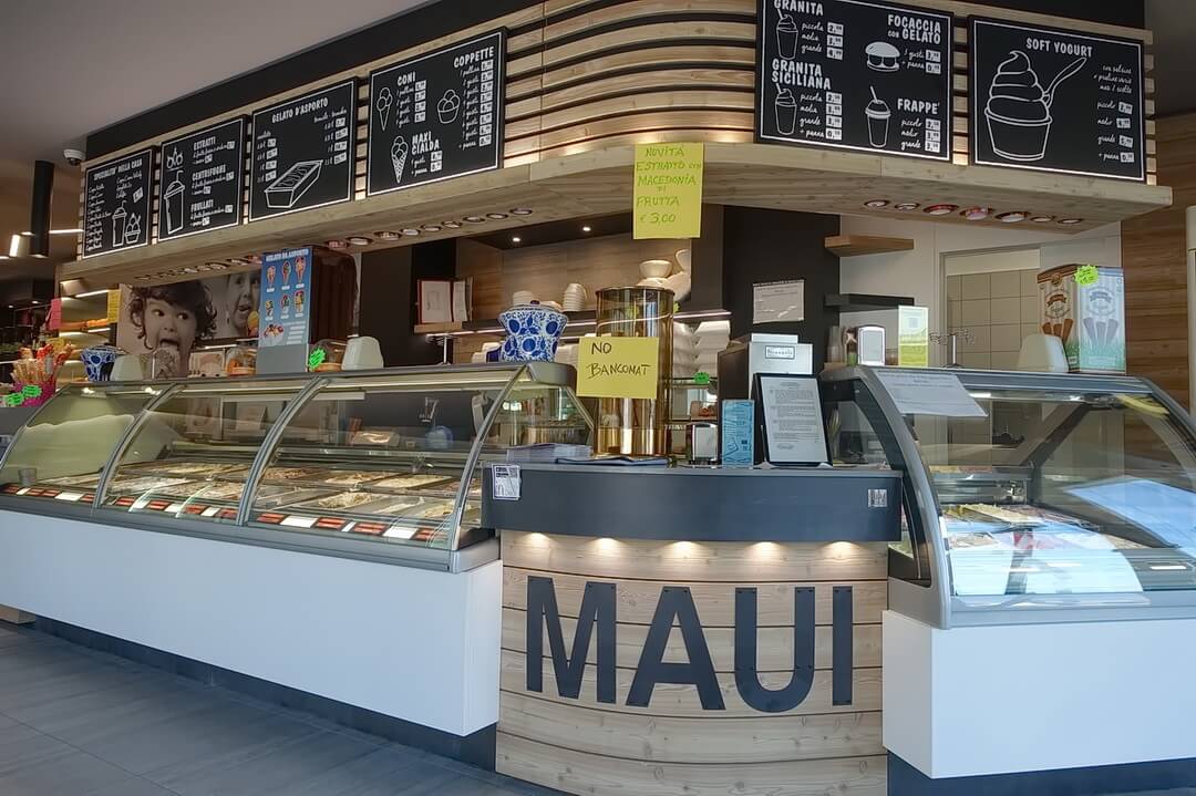 Gelateria Maui in Dro am Kreisverkehr